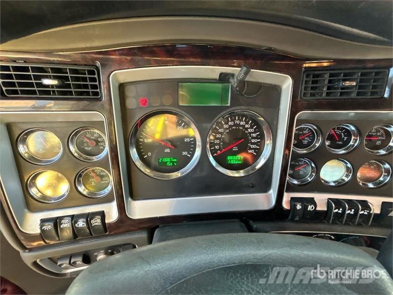 Kenworth T800 8x6 Sleeper Winch Truck Sleepwagens