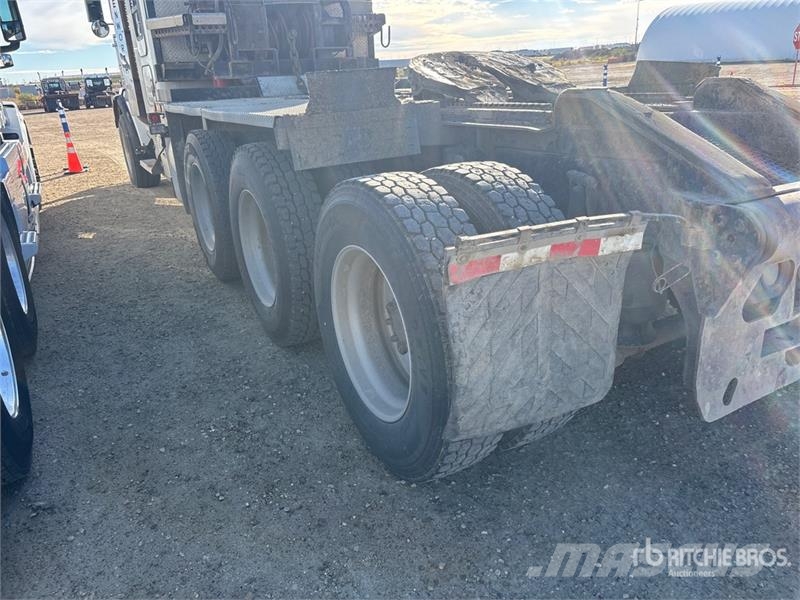Kenworth T800 8x6 Sleeper Winch Truck Sleepwagens