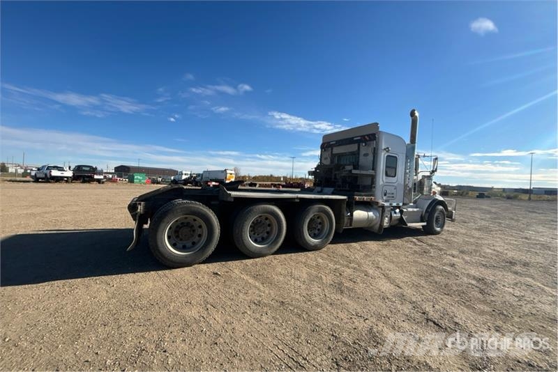 Kenworth T800 8x6 Sleeper Winch Truck Sleepwagens