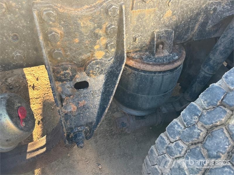 Kenworth T800 8x6 Sleeper Hooklift Truck Камиони с кран с кука