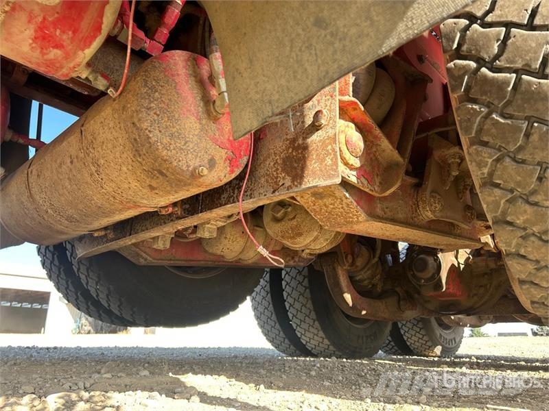 Kenworth T800 8x6 Sleeper Winch Truck Vyslobodzovacie vozidlá