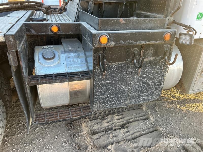 Kenworth T800 8x6 Sleeper Winch Truck Sleepwagens