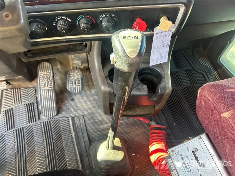Kenworth T800 8x6 Sleeper Winch Truck Vyslobodzovacie vozidlá