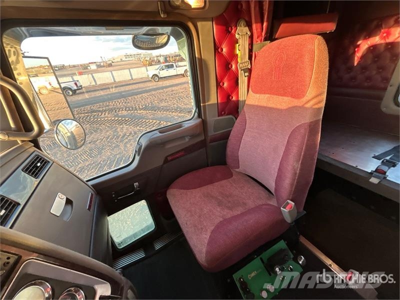 Kenworth T800 8x6 Sleeper Winch Truck Sleepwagens