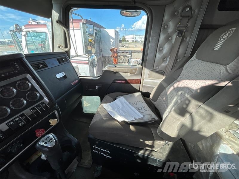 Kenworth T800 8x6 Vacuum Tanker Truck Kolkenzuigers