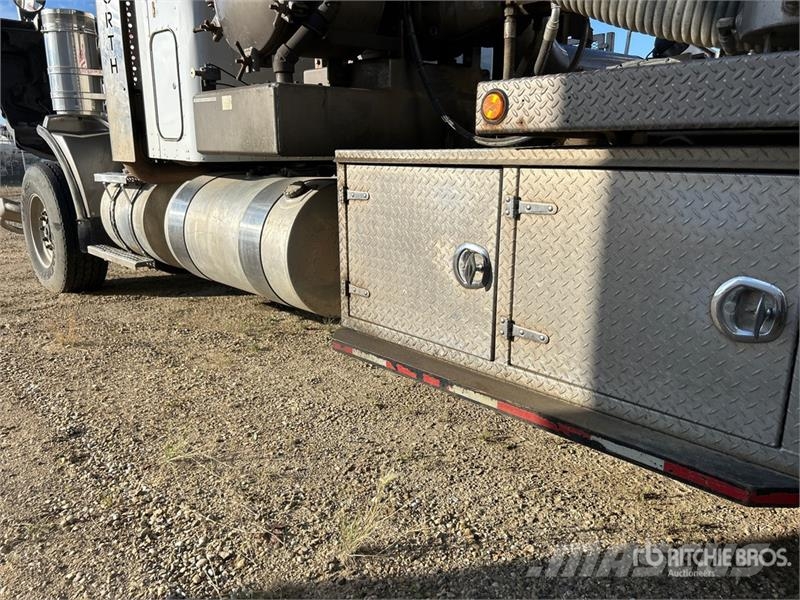 Kenworth T800 8x6 Vacuum Tanker Truck Kolkenzuigers