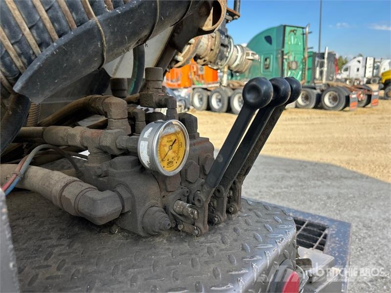Kenworth T800 8x6 Vacuum Tanker Truck Kolkenzuigers