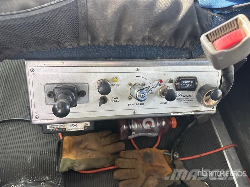 Kenworth T800 8x6 Winch Truck Evakuators ar manipulatoru