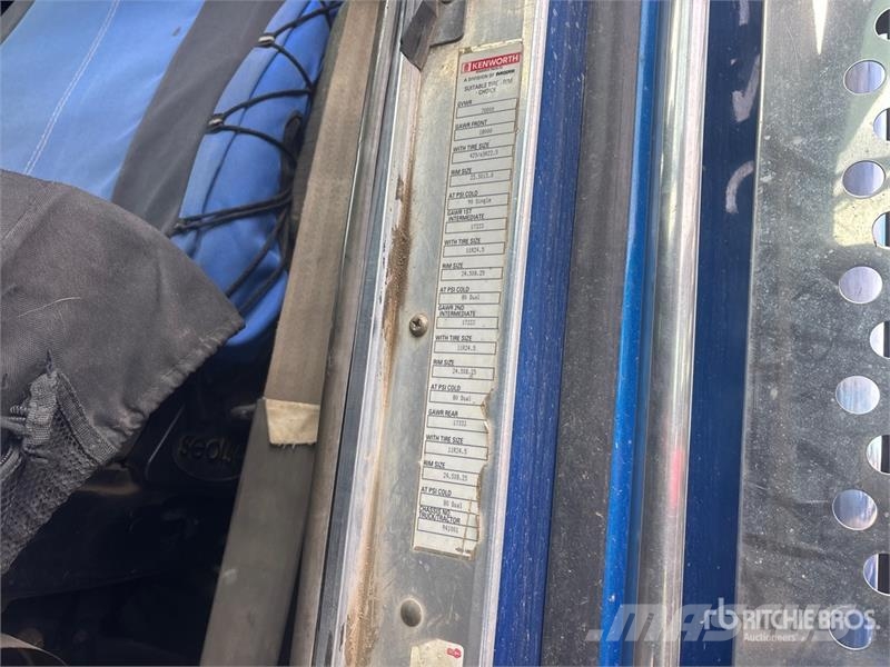 Kenworth T800 8x6 Winch Truck Evakuators ar manipulatoru