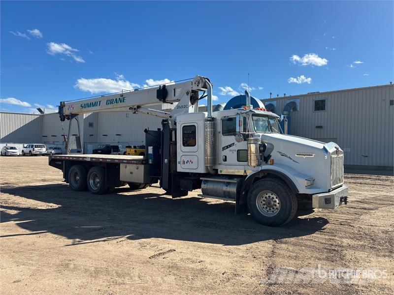 Kenworth T800 Boom Truck Tovornjaki z žerjavom