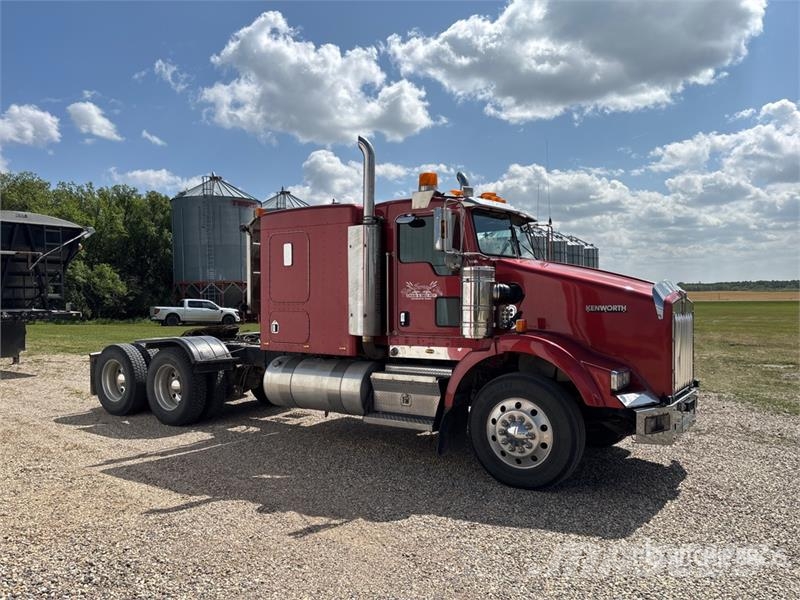 Kenworth T800B Vetopöytäautot