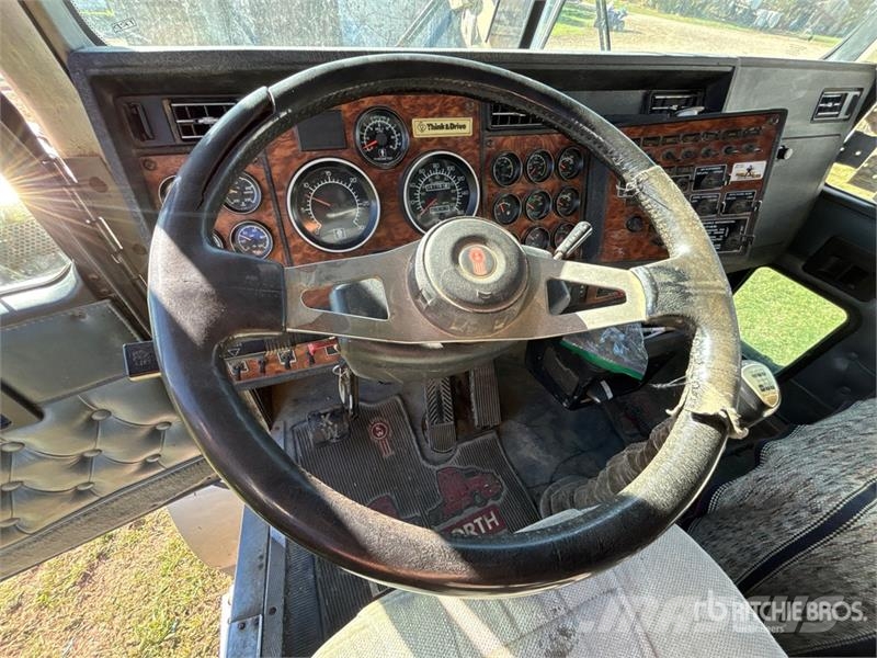 Kenworth T800B Tractor Units