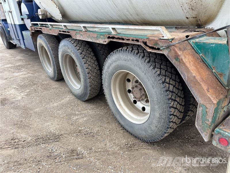 Kenworth T800B Kombinētās vakumsūkņa mašīnas