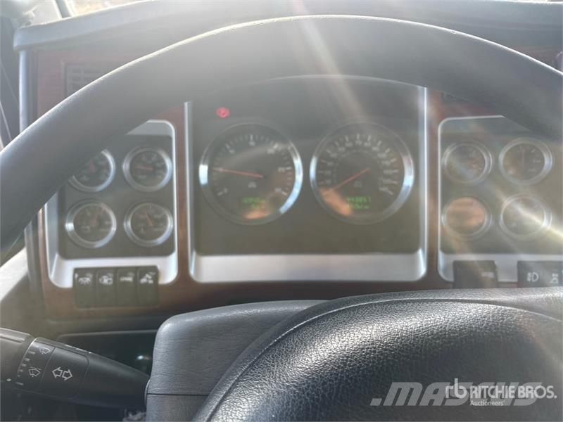 Kenworth T800B Camiones bañeras basculantes o volquetes