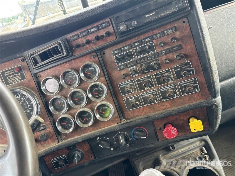 Kenworth T800B Kombinētās vakumsūkņa mašīnas