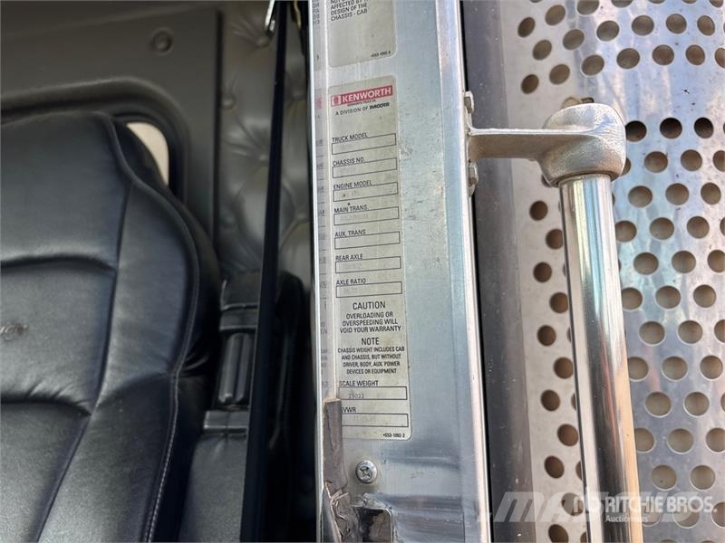 Kenworth T800B Kombinētās vakumsūkņa mašīnas