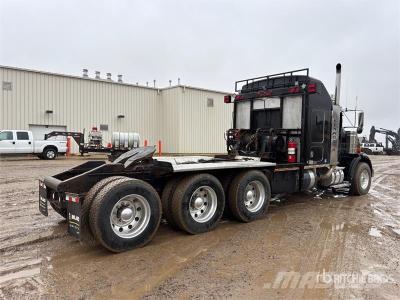 Kenworth T800B Evakuators ar manipulatoru