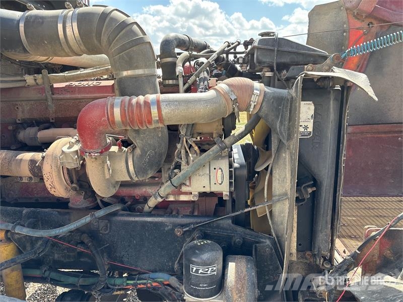 Kenworth T800B Vetopöytäautot