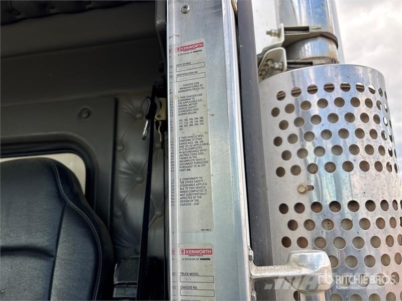 Kenworth T800B Kombinētās vakumsūkņa mašīnas