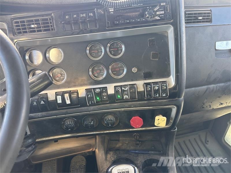 Kenworth T800B Sattelzugmaschinen