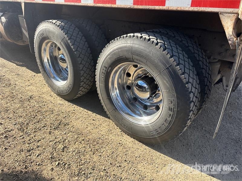 Kenworth T800B Camiones bañeras basculantes o volquetes