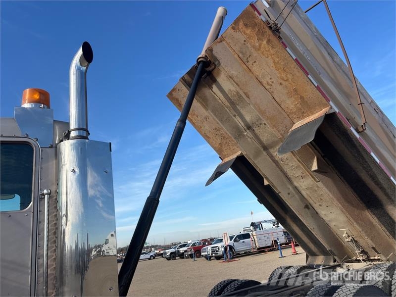Kenworth T800B Camiones bañeras basculantes o volquetes