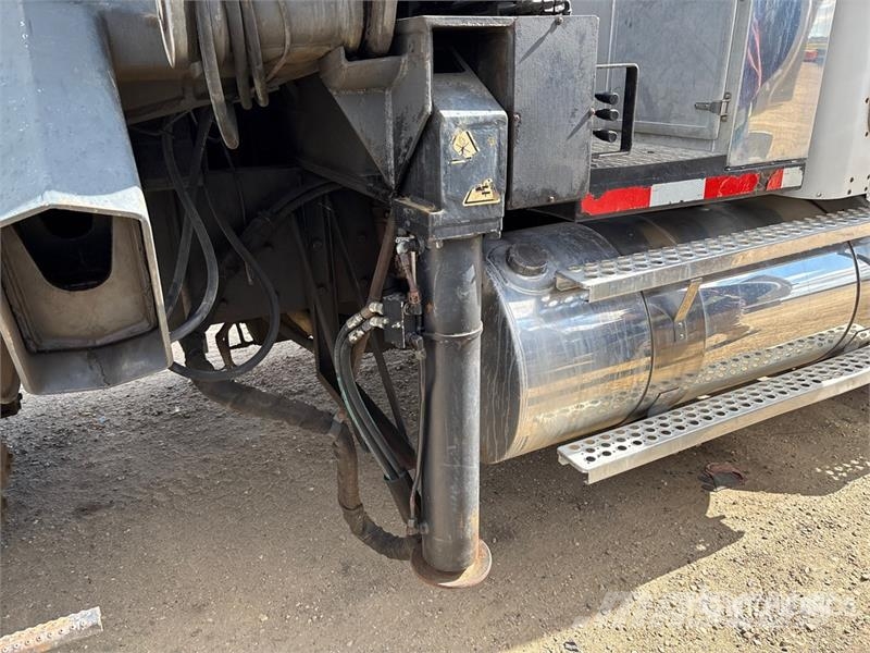 Kenworth T800B Kranwagen