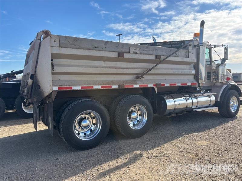 Kenworth T800B Camiones bañeras basculantes o volquetes