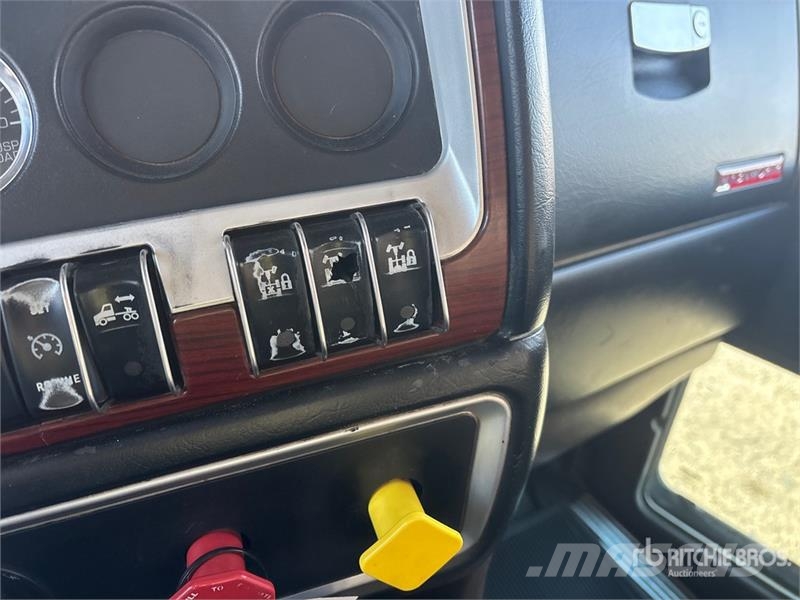 Kenworth T800B Camiones bañeras basculantes o volquetes