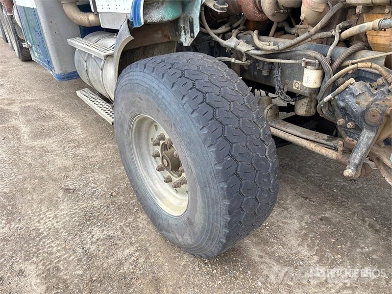 Kenworth T800B Kombinētās vakumsūkņa mašīnas