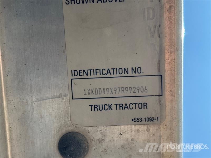 Kenworth T800B Vetopöytäautot