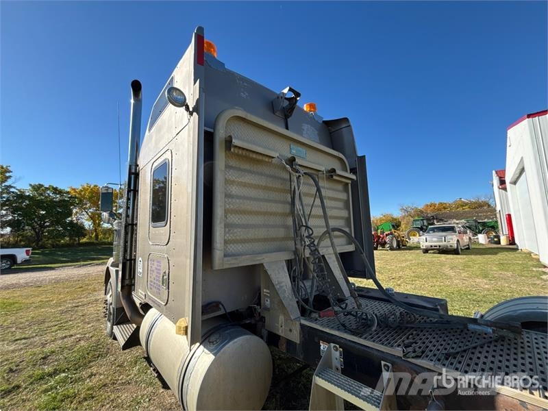 Kenworth T800B وحدات الجر
