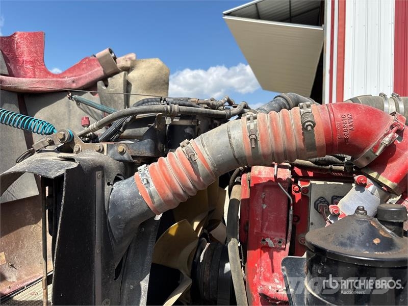 Kenworth T800B Vetopöytäautot