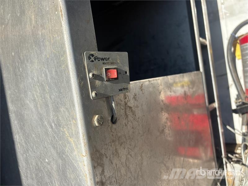 Kenworth T800B Kombinētās vakumsūkņa mašīnas
