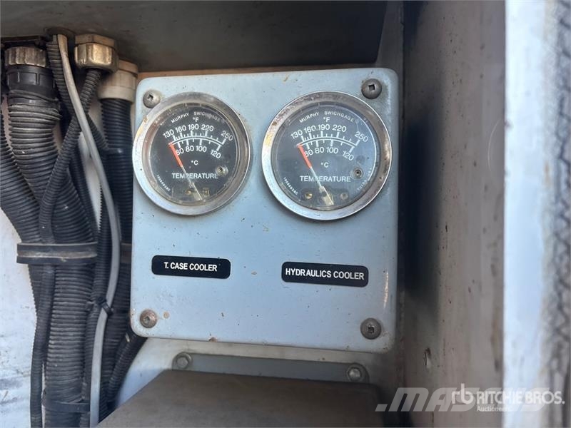 Kenworth T800B Kombinētās vakumsūkņa mašīnas