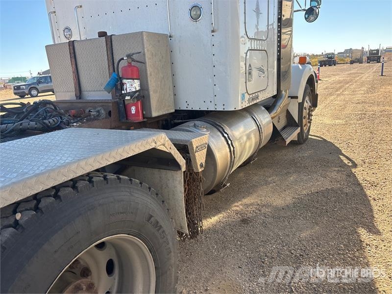 Kenworth T800B Sattelzugmaschinen