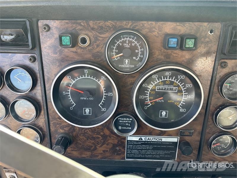 Kenworth T800B صهاريج مياه