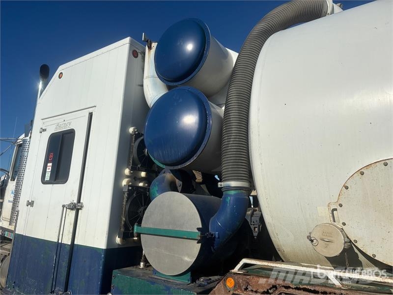 Kenworth T800B Kombinētās vakumsūkņa mašīnas