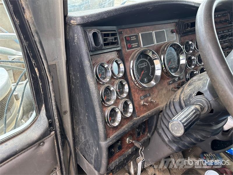 Kenworth T800B Kombinētās vakumsūkņa mašīnas