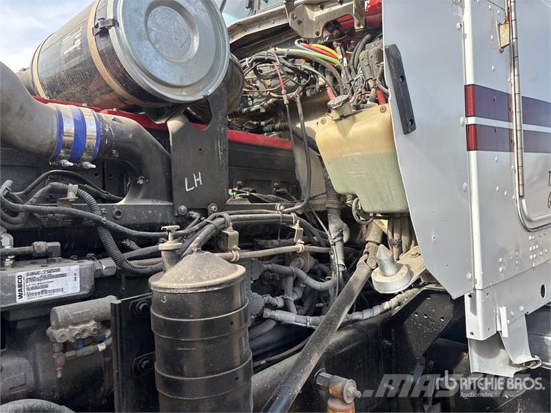 Kenworth T800B صهاريج مياه
