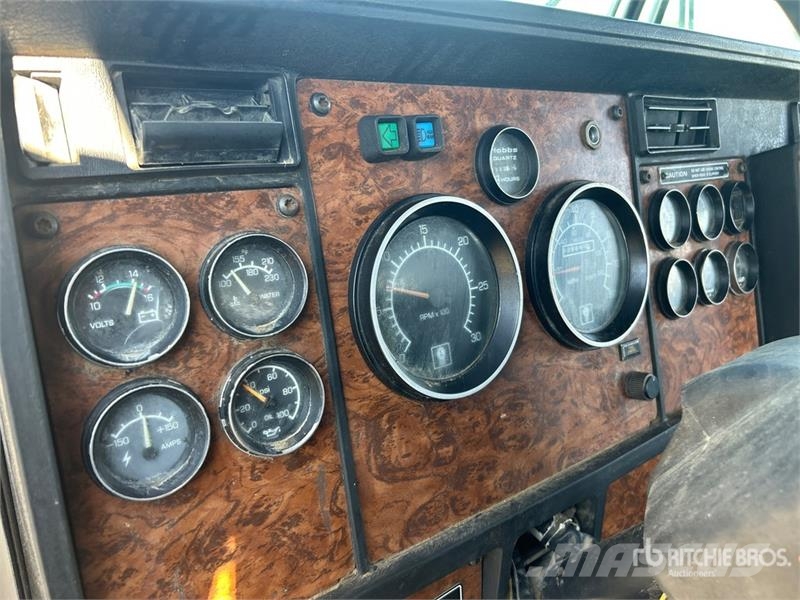 Kenworth T800B Vlačilci