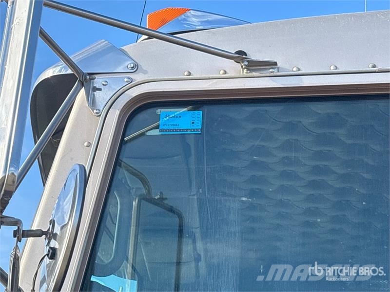 Kenworth T800B Camiones bañeras basculantes o volquetes