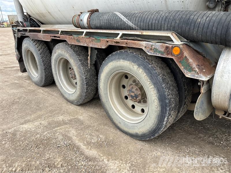 Kenworth T800B Kombinētās vakumsūkņa mašīnas