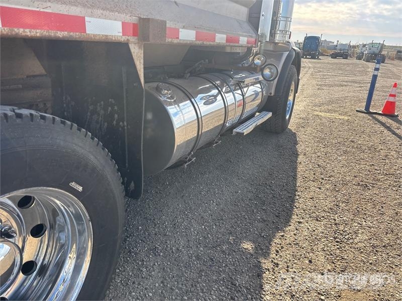 Kenworth T800B Camiones bañeras basculantes o volquetes