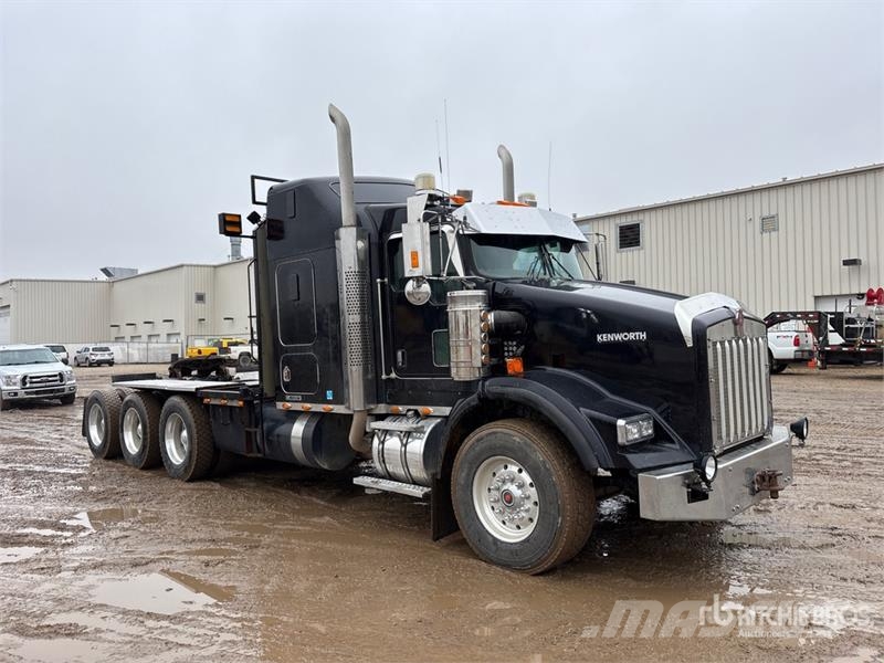 Kenworth T800B Evakuators ar manipulatoru
