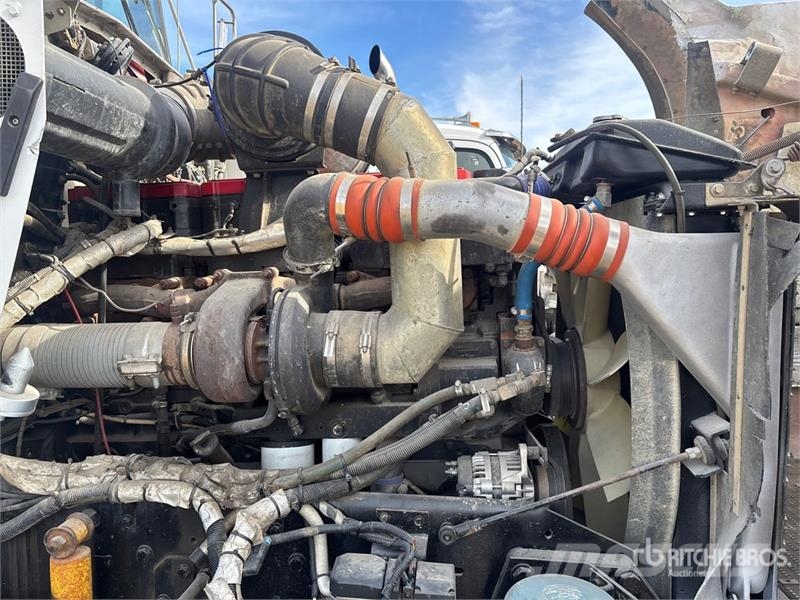 Kenworth T800B صهاريج مياه