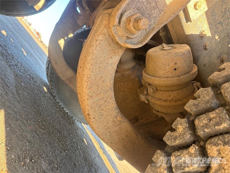 Kenworth T800B Kombinētās vakumsūkņa mašīnas