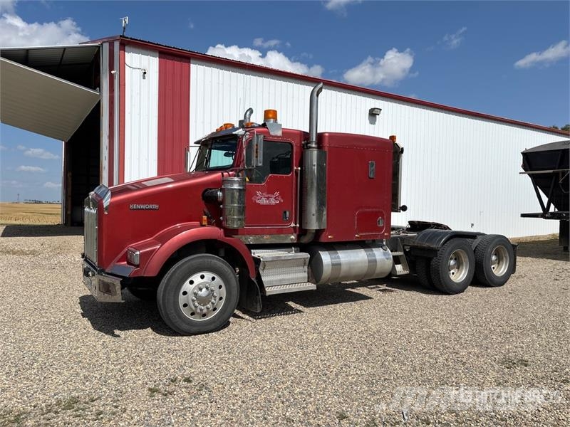 Kenworth T800B Vetopöytäautot