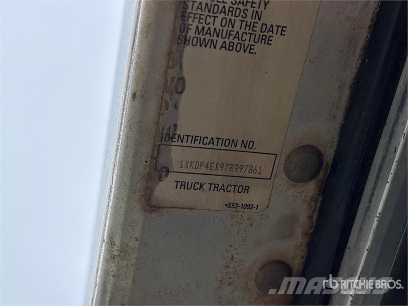 Kenworth T800B Evakuators ar manipulatoru