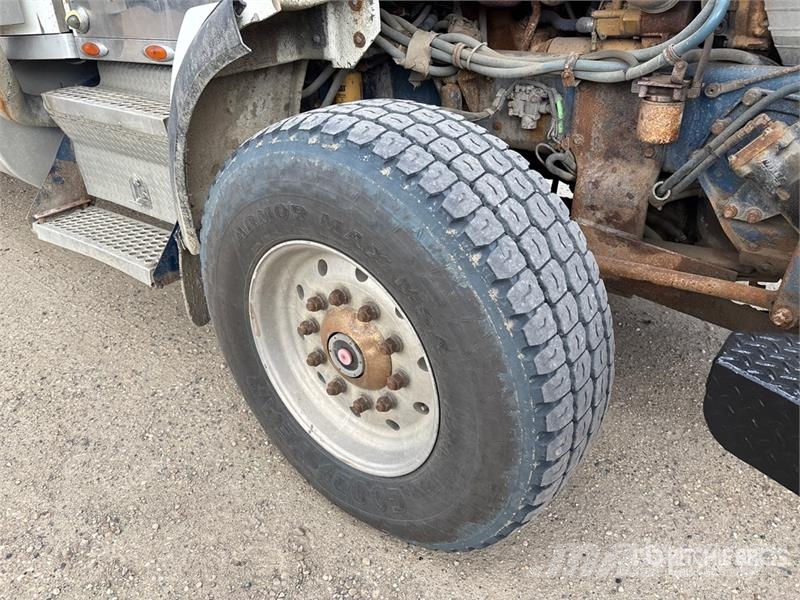 Kenworth T800B Vyslobodzovacie vozidlá